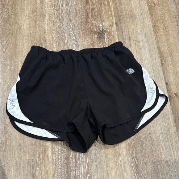 The North Face Black and White Athletic Shorts with Elastic Waistband SZ M - Picture 1 of 12